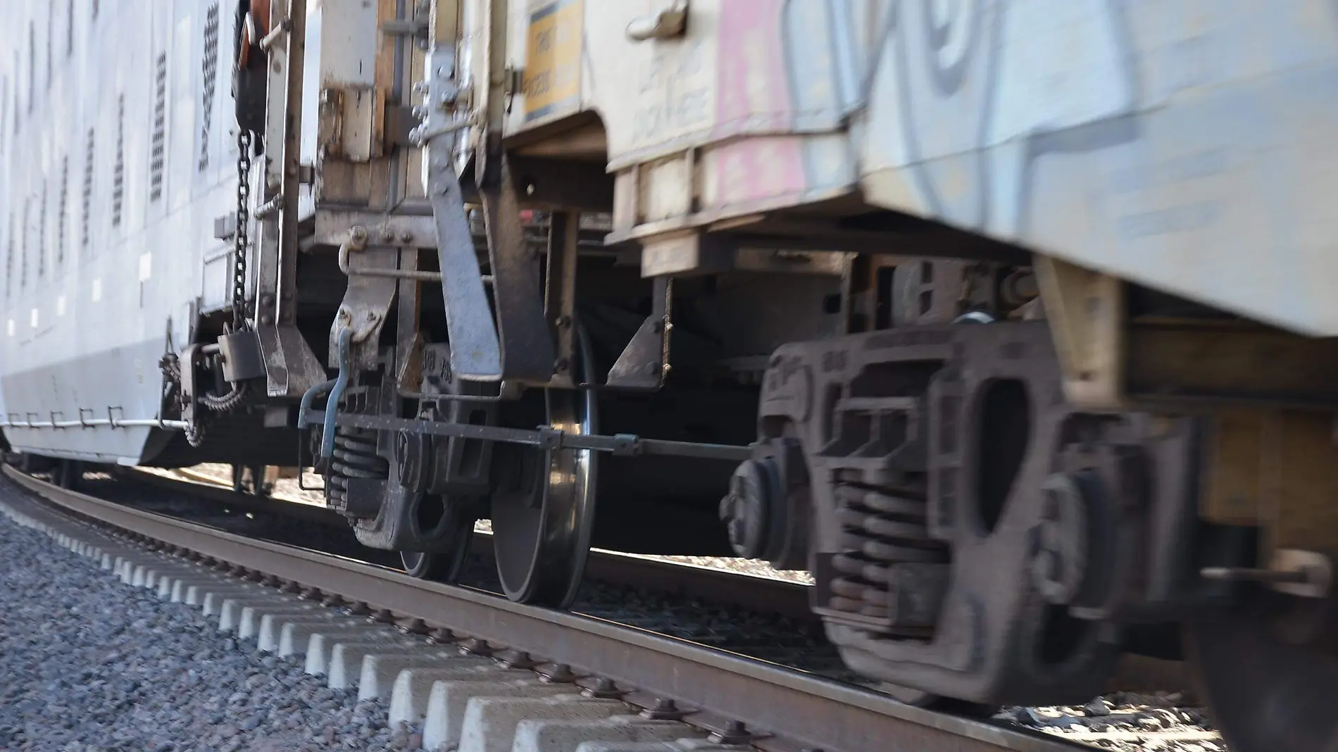 En La Llave muestran interés en colaborar para prevenir robo al tren.  Foto Luis Luévanos.